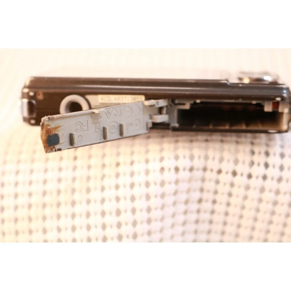 Kodak EasyShare MD41 Digital Camera 3X Optical Zoom Untested Parts Repair Brown